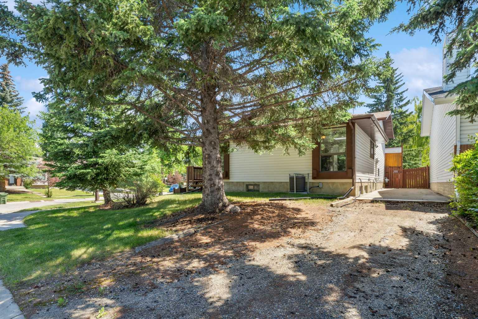 371 Woodridge Place SW