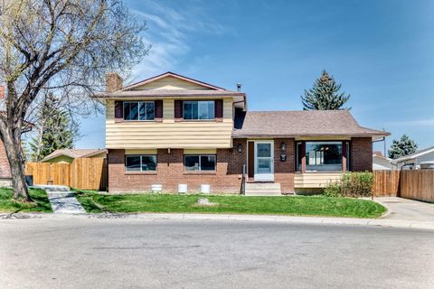 Photo of 28 Rundlelawn Place NE, Calgary, AB T1Y 3P5 (MLS # A2310864)