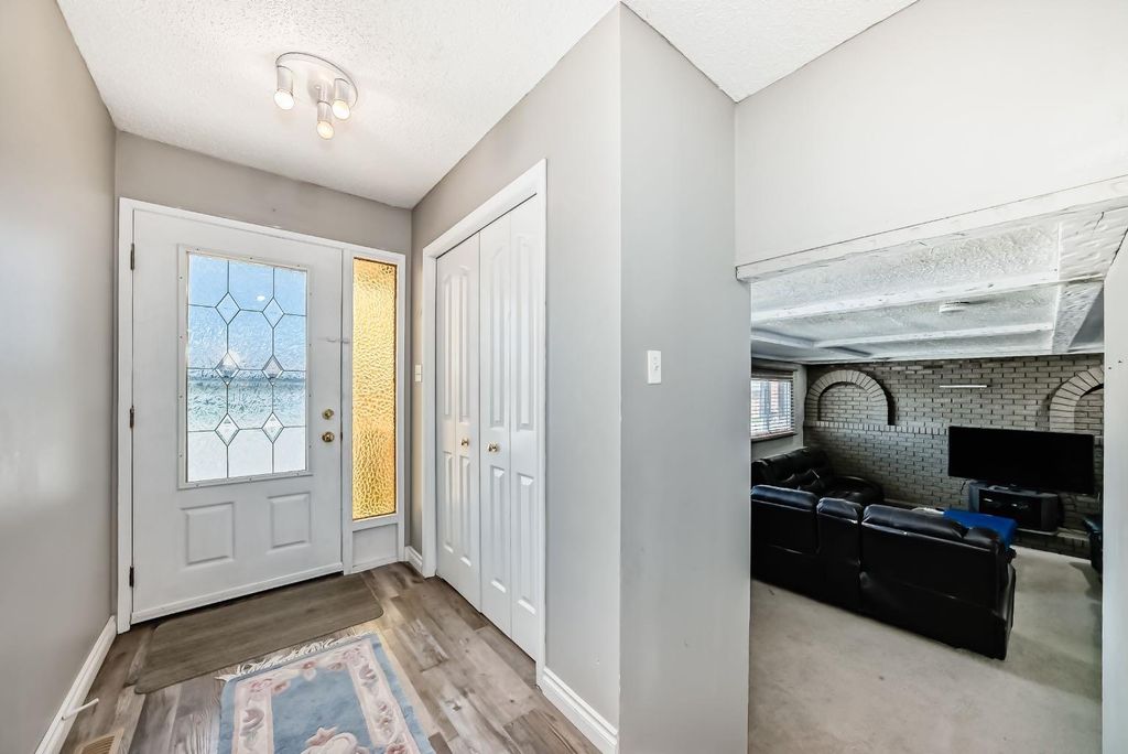 Photo of 28 Rundlelawn Place NE, Calgary, AB T1Y 3P5 (MLS # A2310864)