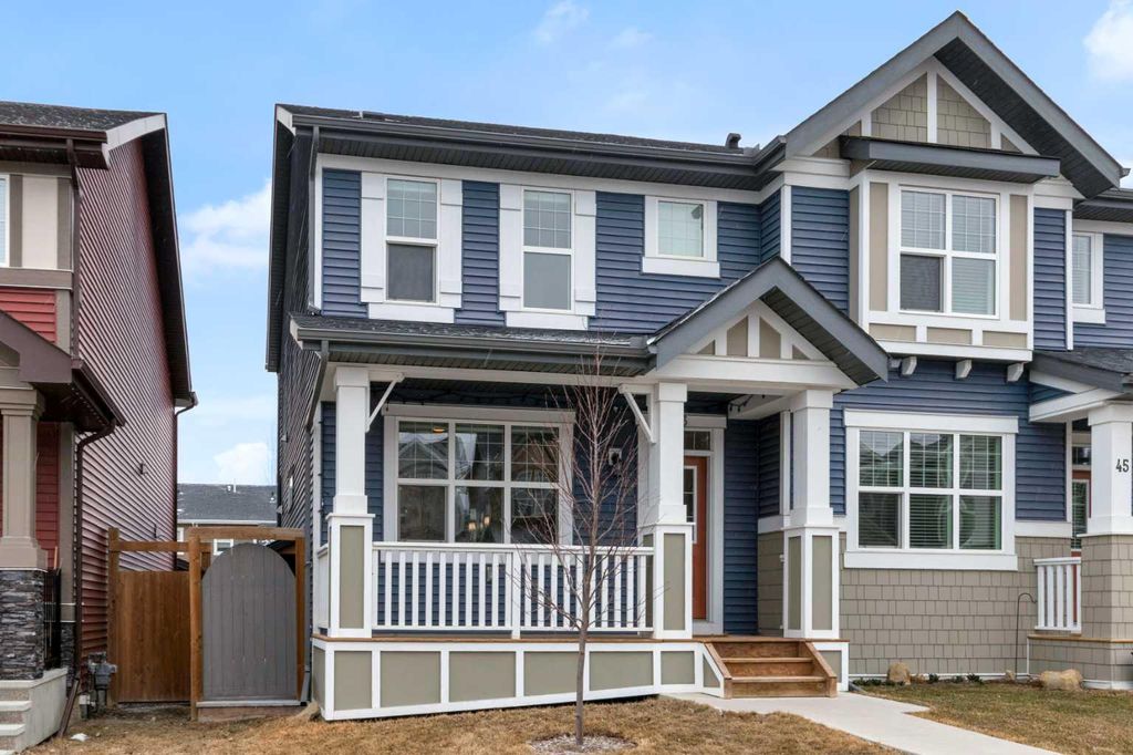 Photo of 43 Sunrise Way, Cochrane, AB T4C 2S3 (MLS # A2287560)