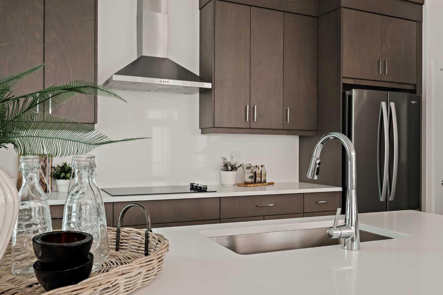 614 Sovereign Common SW