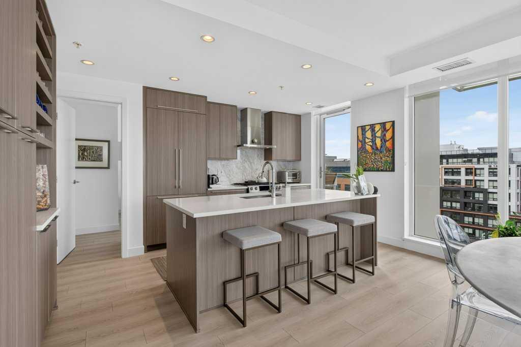 930 16 Avenue SW 606