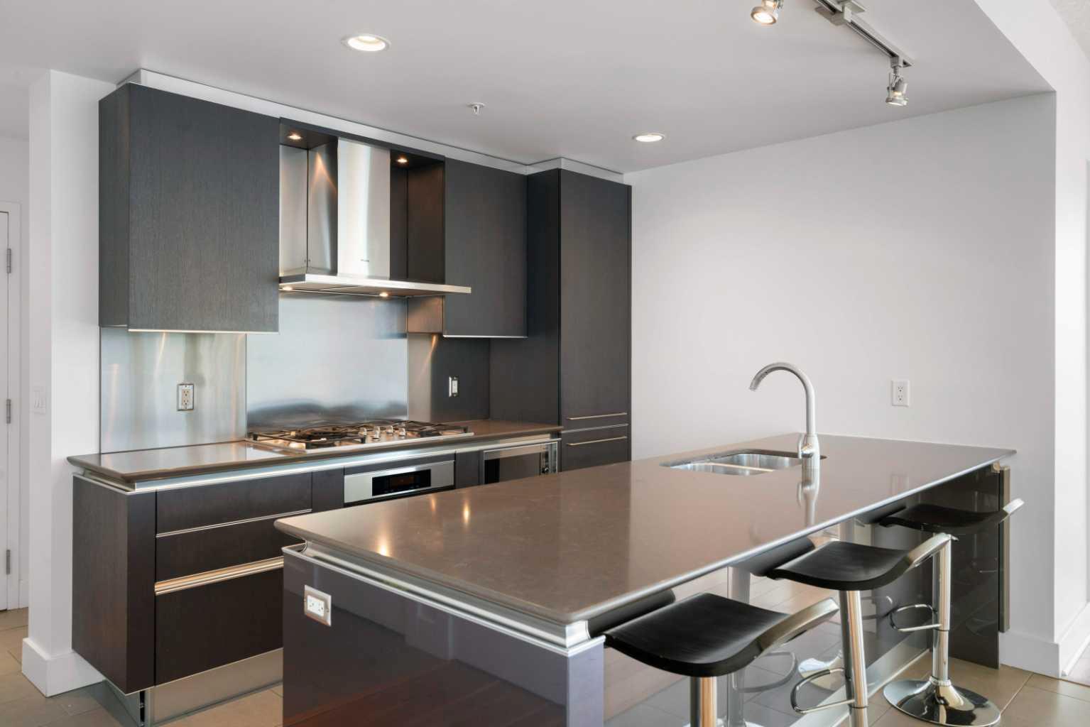 433 11 Avenue SE 2305