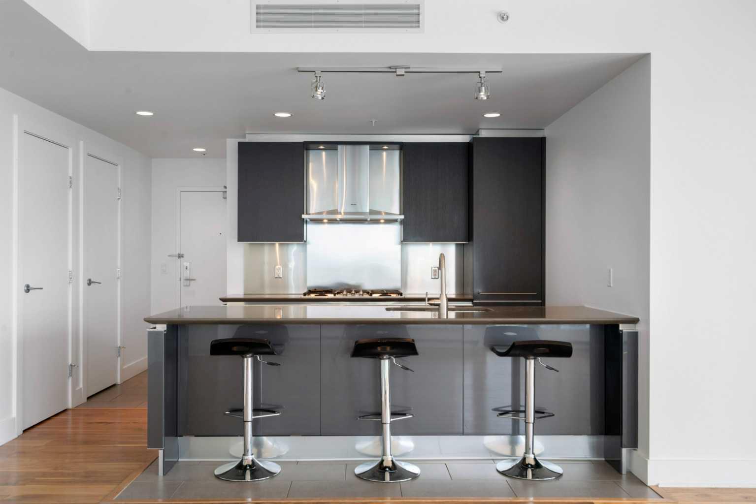 433 11 Avenue SE 2305