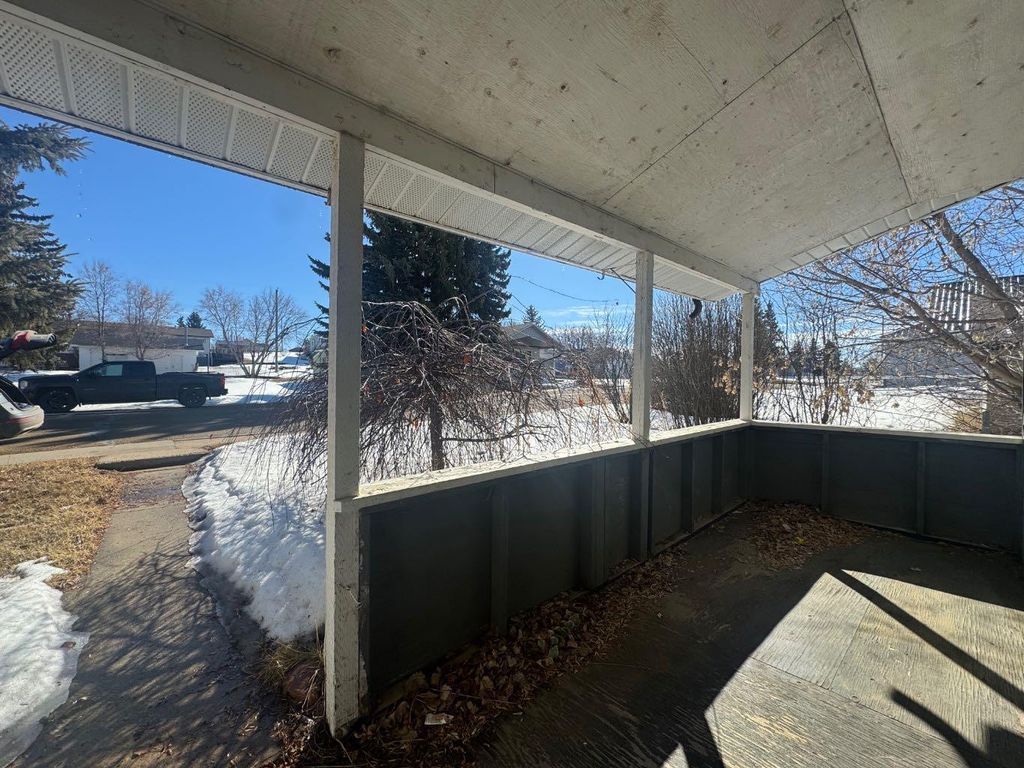 Photo of 5025 48 Street, Sedgewick, AB T0B 4C0 (MLS # A2294365)