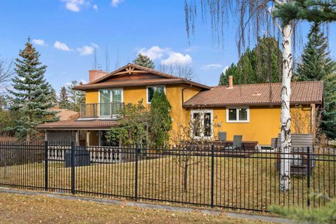 Photo of 124 Canterbury Drive SW, Calgary, AB T2W 2G1 (MLS # A2280498)