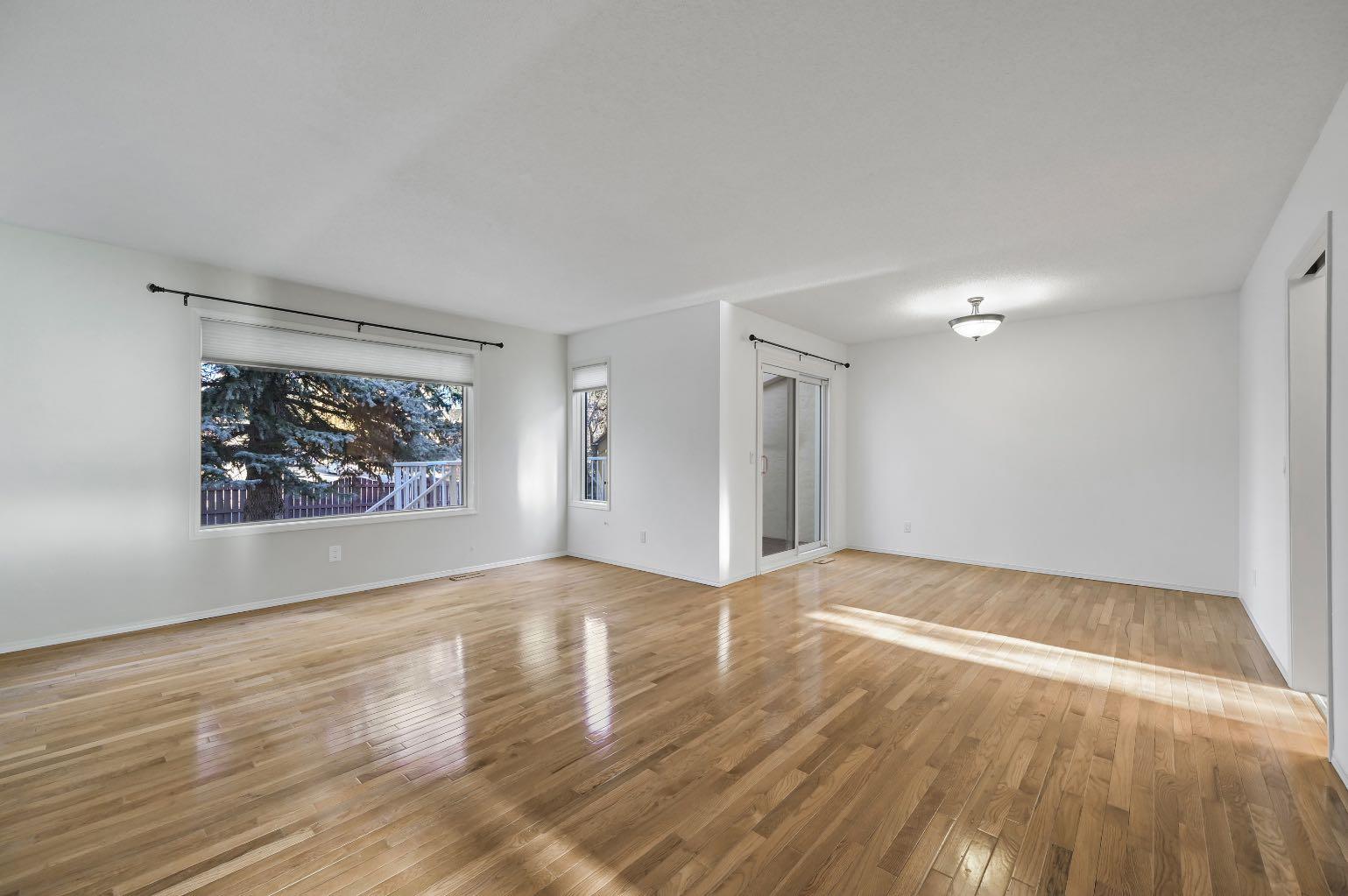 11 Coach Side Terrace SW