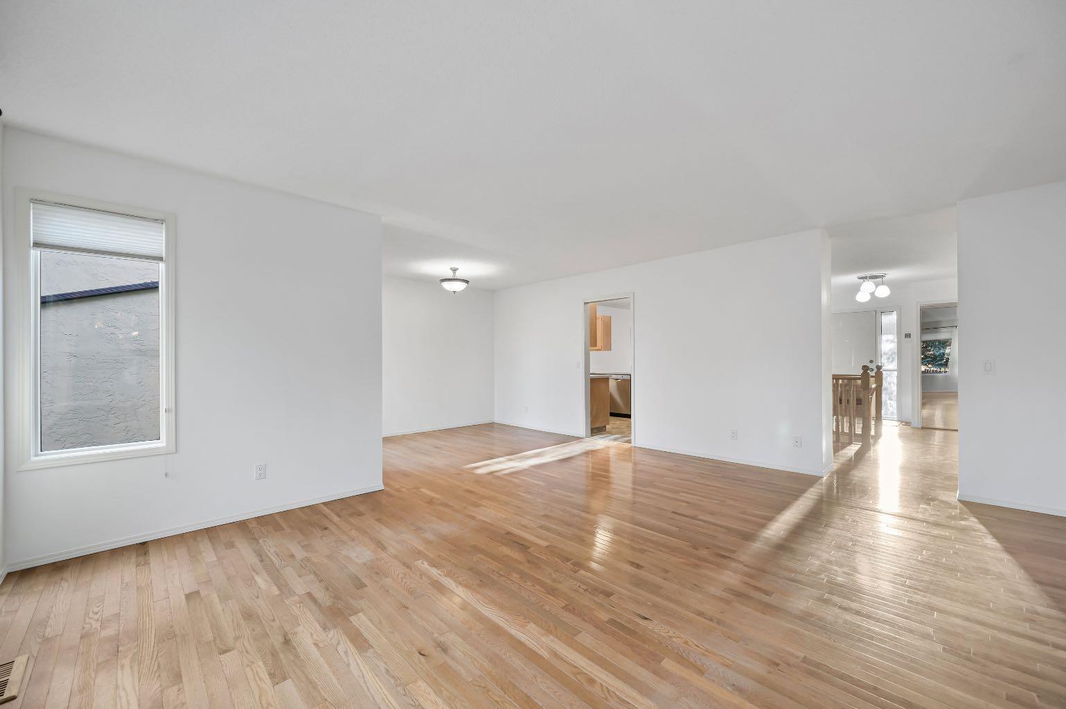 11 Coach Side Terrace SW