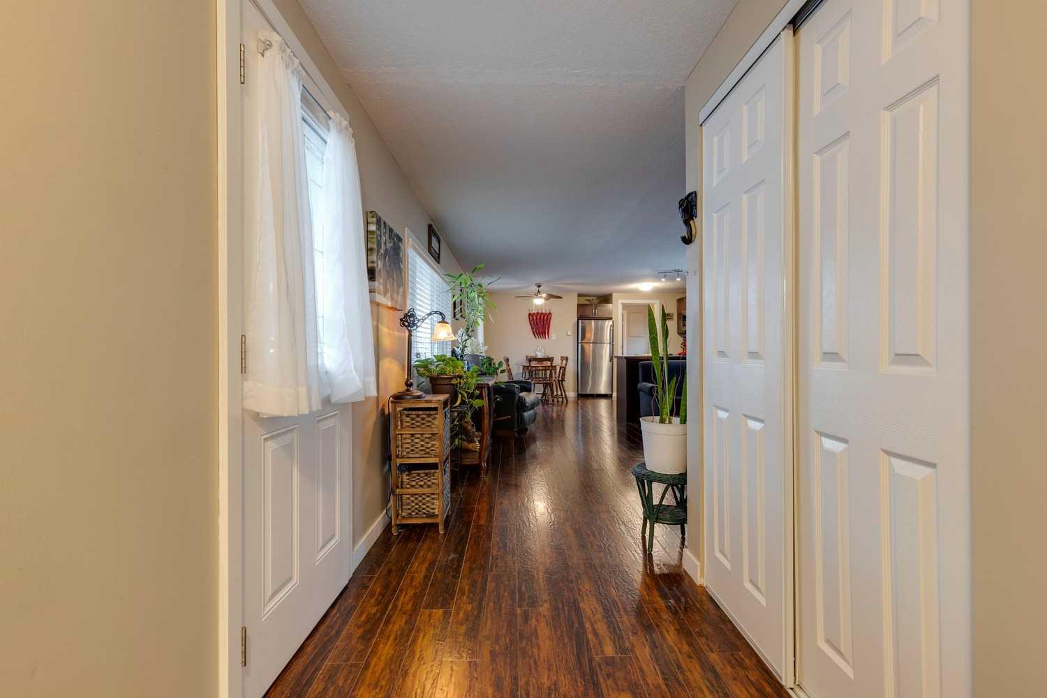 99 Arbour Lake Road NW 106