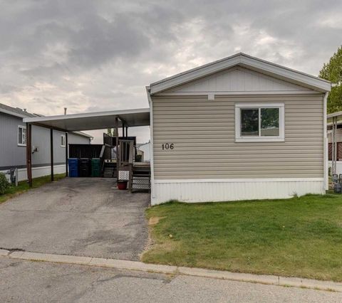 99 Arbour Lake Road NW 106 Calgary AB T3G 4E4