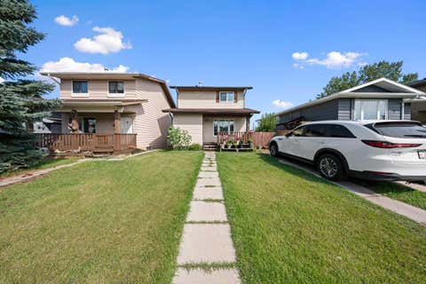Photo of 32 Shawmeadows Road SW, Calgary, AB T2Y 1B2 (MLS # A2334323)