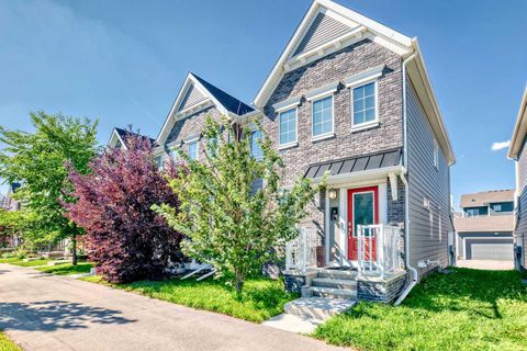 48 YORKVILLE Avenue SW Calgary AB T2X 4J5
