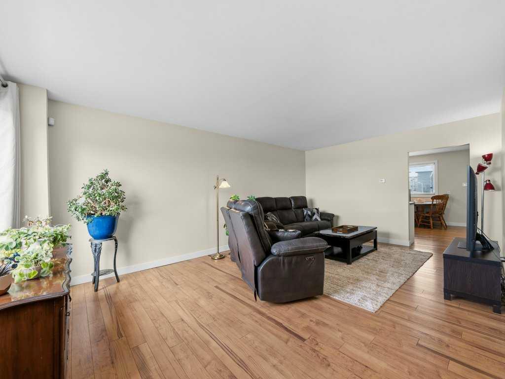 2211 19 Street NE 143