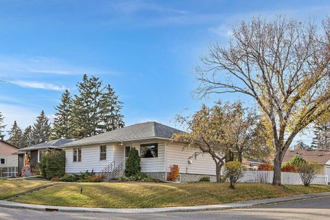 Photo of 5331 Buckthorn Road NW, Calgary, AB T2K 2Y2 (MLS # A2267018) Photo of 5331 Buckthorn Road NW, Calgary, AB T2K 2Y2 (MLS # A2267018)
