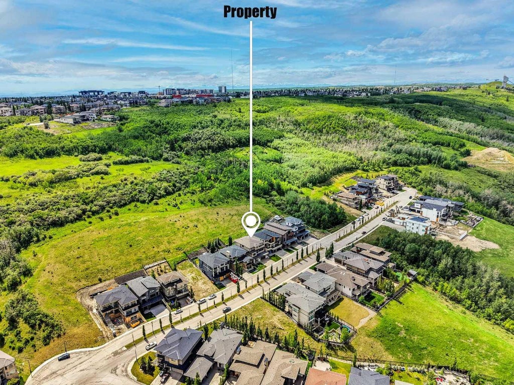 Photo of 427 Patterson Boulevard SW, Calgary, AB T3H 3N6 (MLS # A2341235)