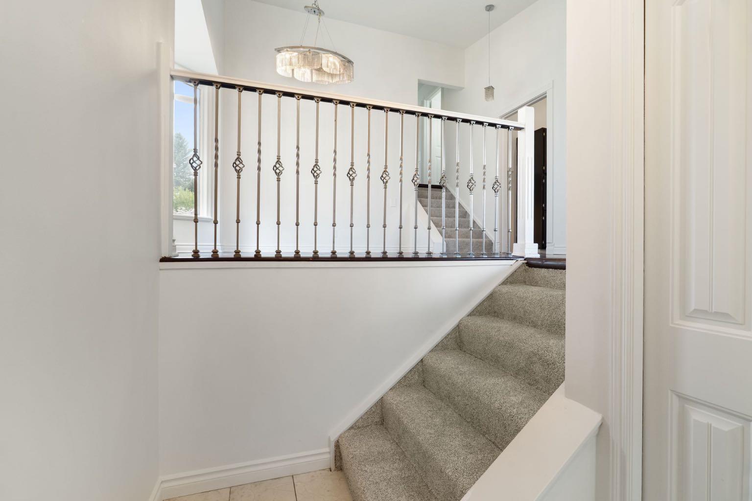 229 Macewan Glen Drive NW