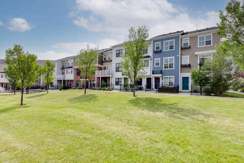 Photo of 42 Sherwood Row NW, Calgary, AB T3R 0X1 (MLS # A2335101)
