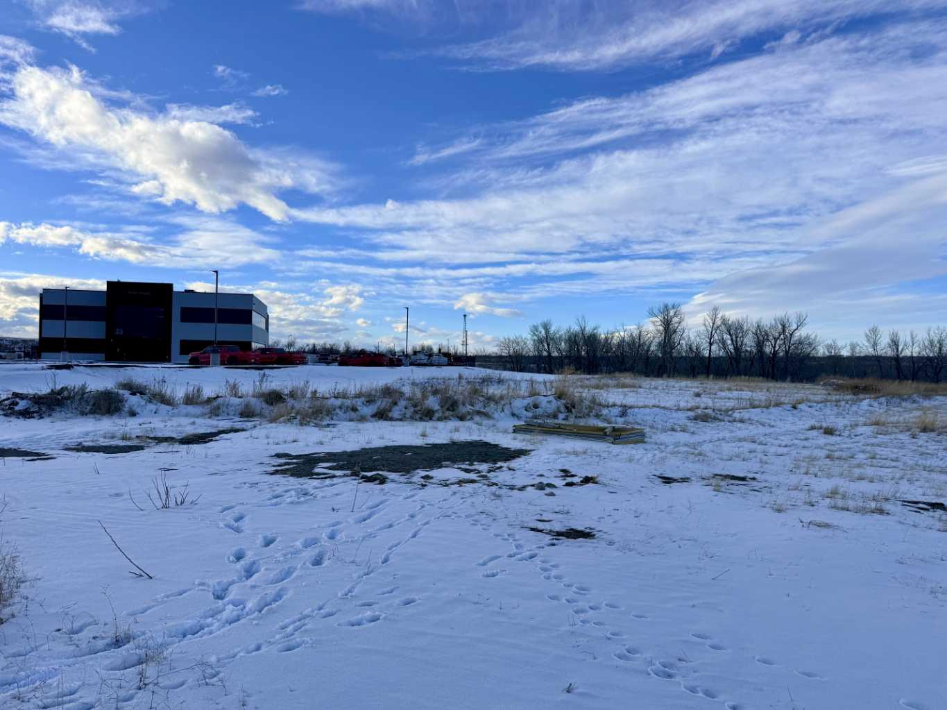 37 Southbank Crescent