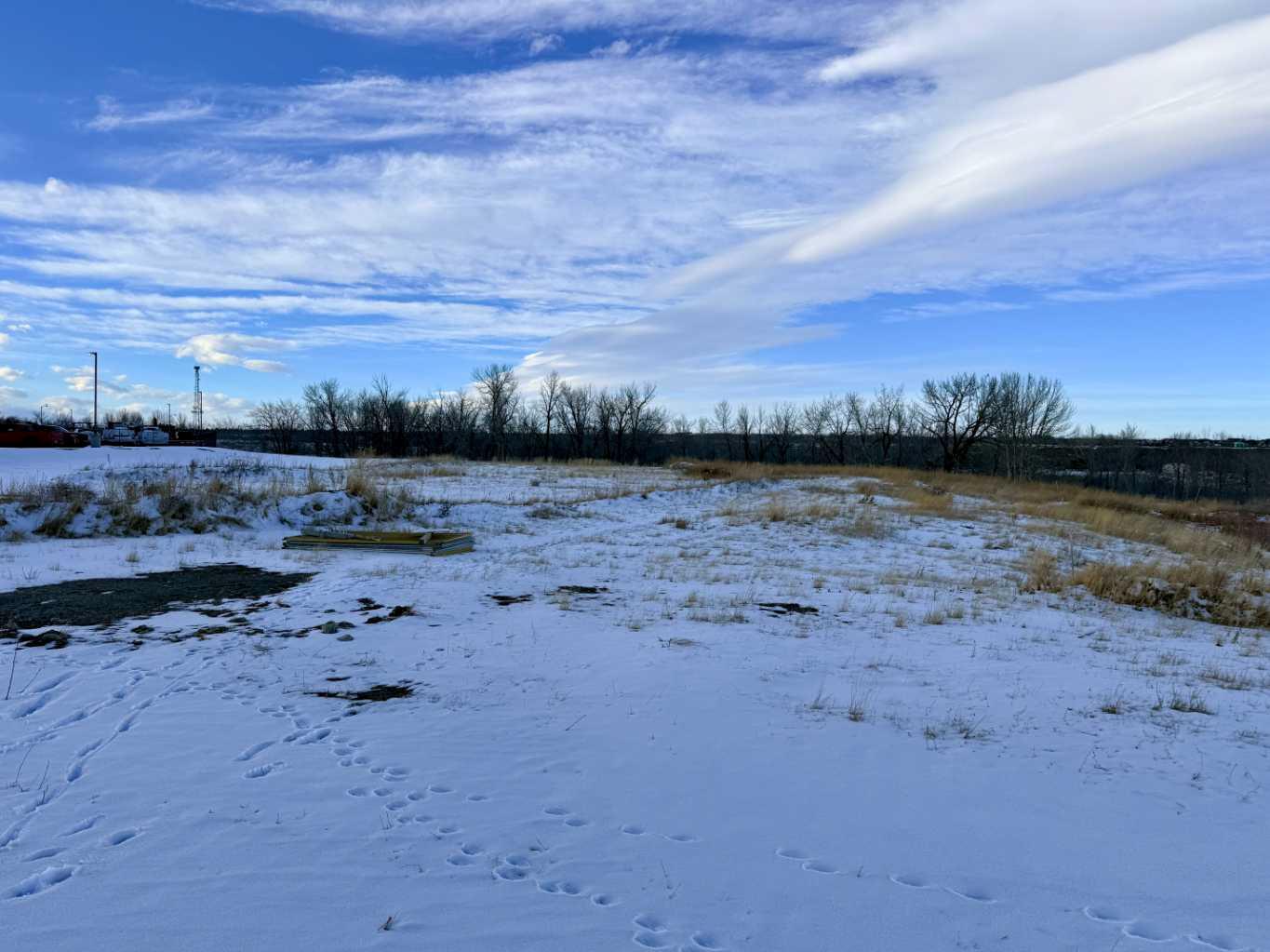 37 Southbank Crescent