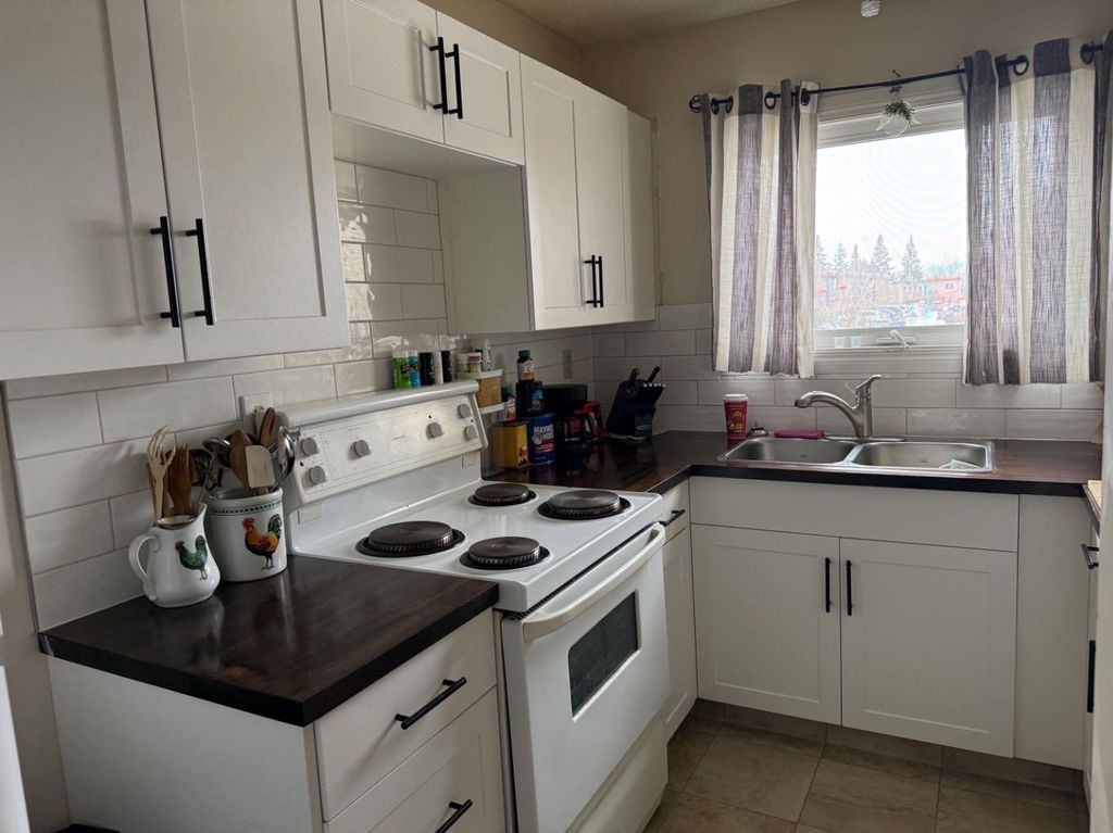 Photo of 6351 58th Avenue, Red Deer, AB T4N 6E2 (MLS # A2292476)