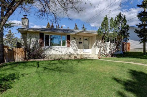 Photo of 6443 70 Street NW, Calgary, AB T3B 3J5 (MLS # A2314058)