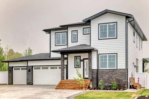 Photo of 14 Napoleon Meadows Way Way, Innisfail, AB T4G 0N6 (MLS # A2322497)