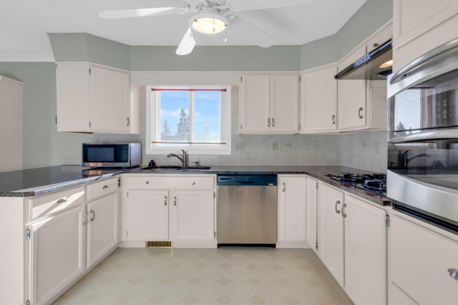 12 Vandoos Villas NW