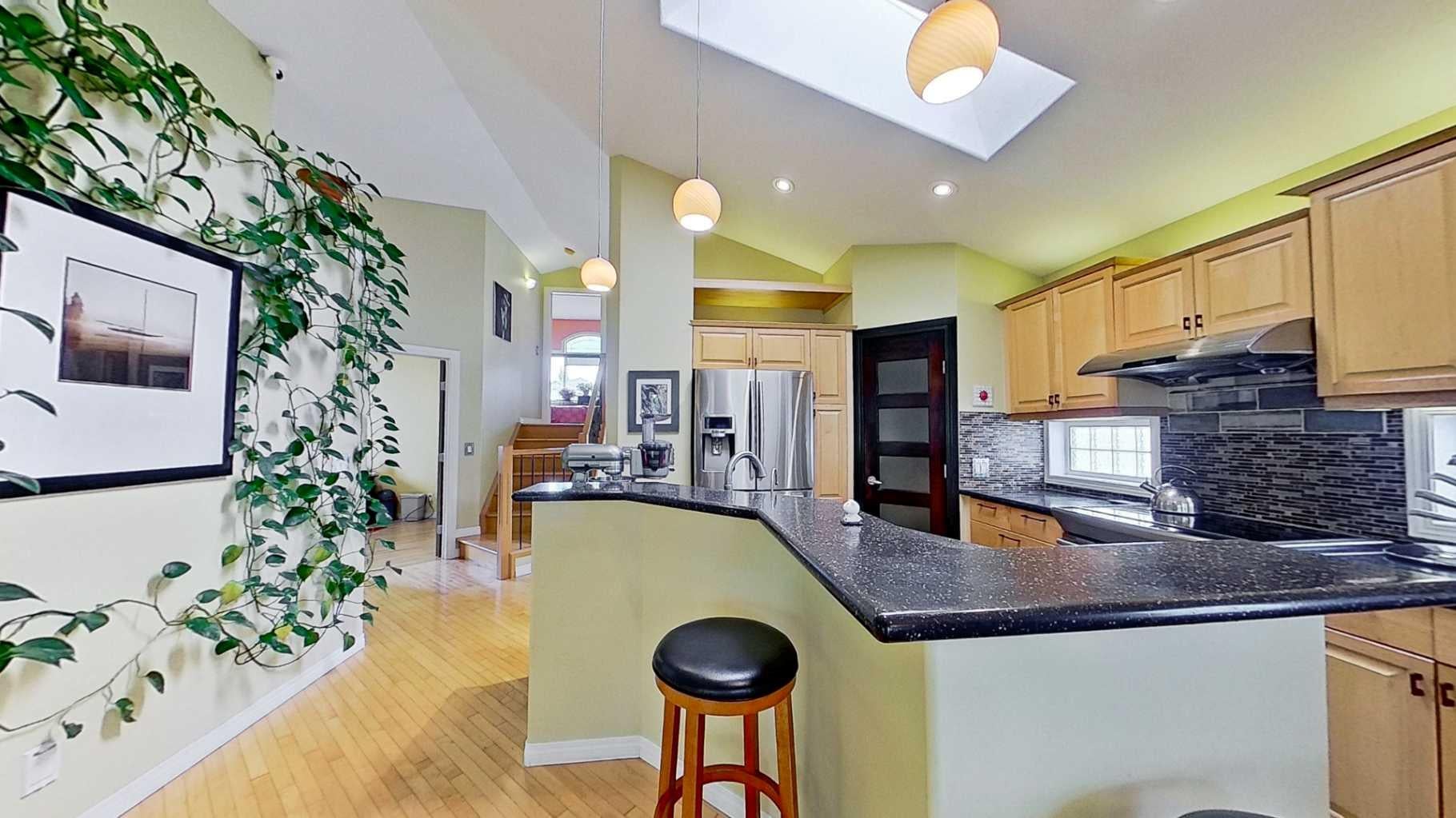18 Tuscany Meadows Heights NW