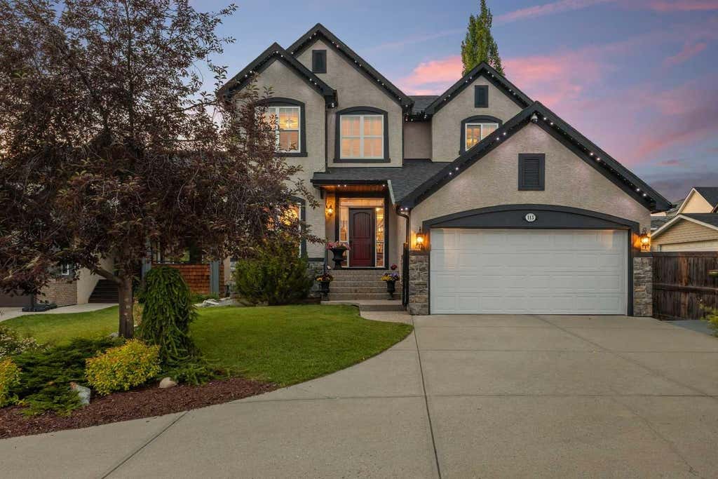 Photo of 113 Tusslewood Bay NW, Calgary, AB T3L 2Y3 (MLS # A2327035)