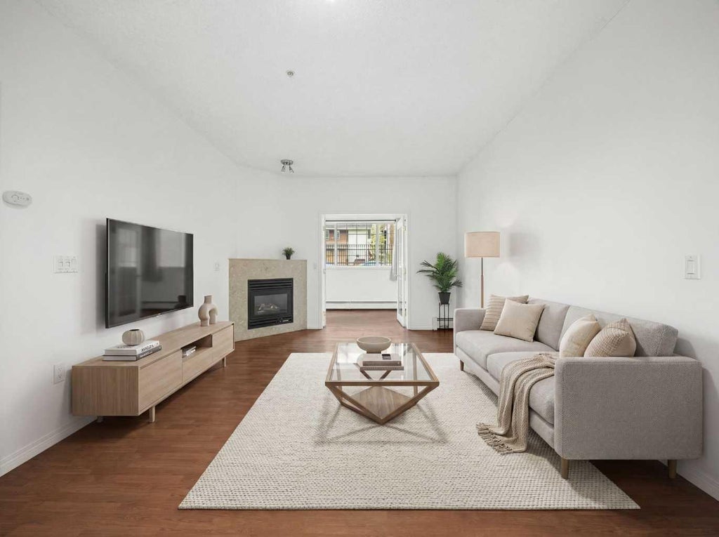 Photo of 126 14 Avenue SW #121, Calgary, AB T2R 0L9 (MLS # A2322669)