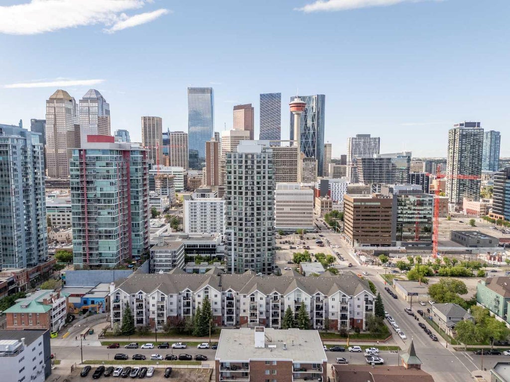 Photo of 126 14 Avenue SW #121, Calgary, AB T2R 0L9 (MLS # A2322669)