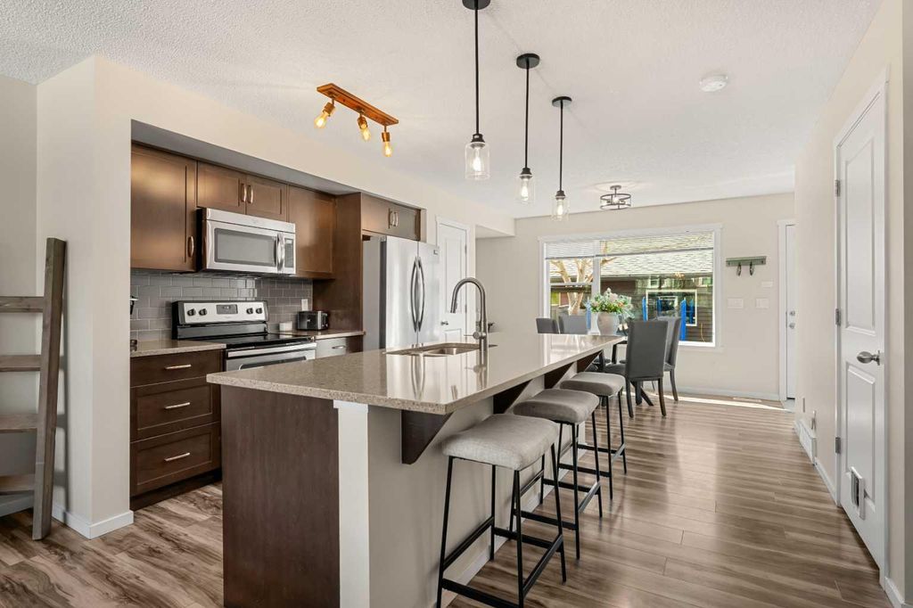 Photo of 40 Sunvalley Road, Cochrane, AB T4C 0X6 (MLS # A2312593)