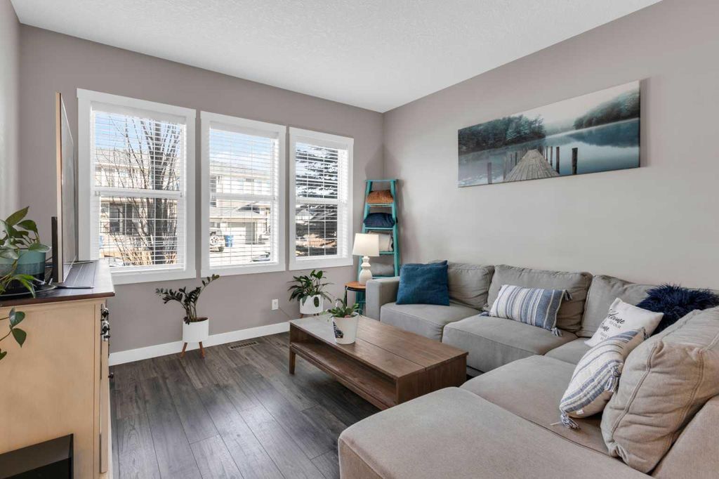 Photo of 594 Hillcrest Road SW, Airdrie, AB T4B 4C8 (MLS # A2286426)