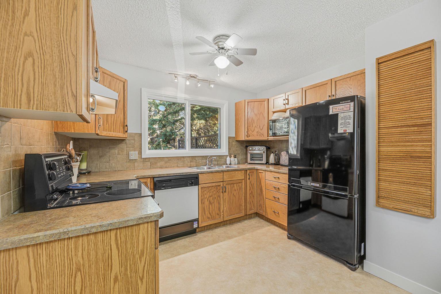 3130 66 Avenue SW 830