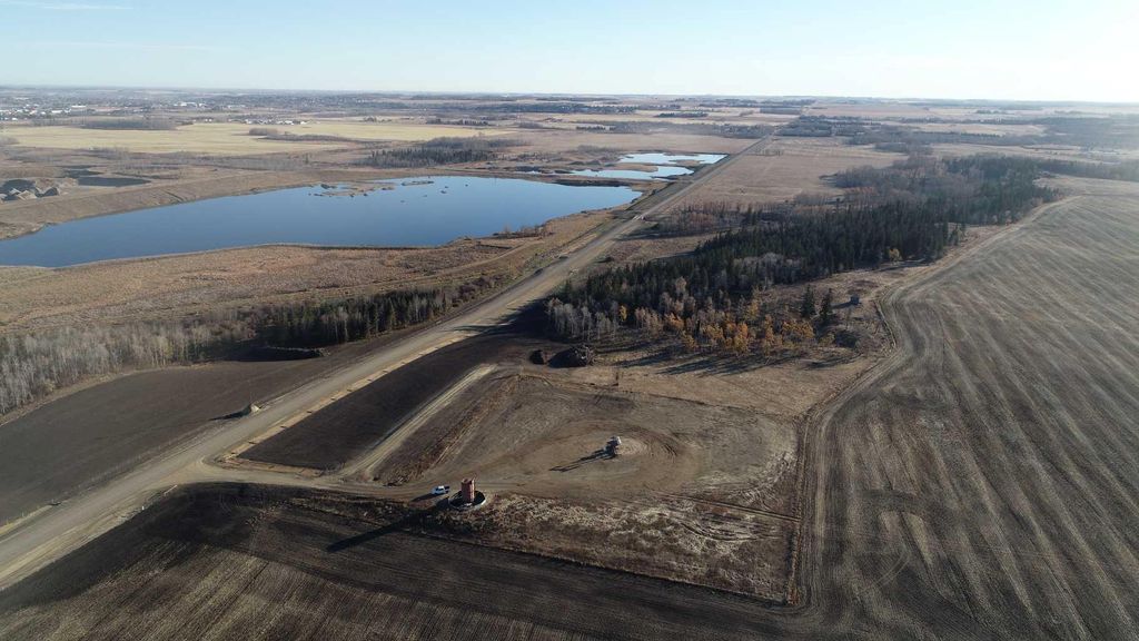 Photo of 424 Township Road, Rural Ponoka County, AB T4J 1R3 (MLS # A2264447)