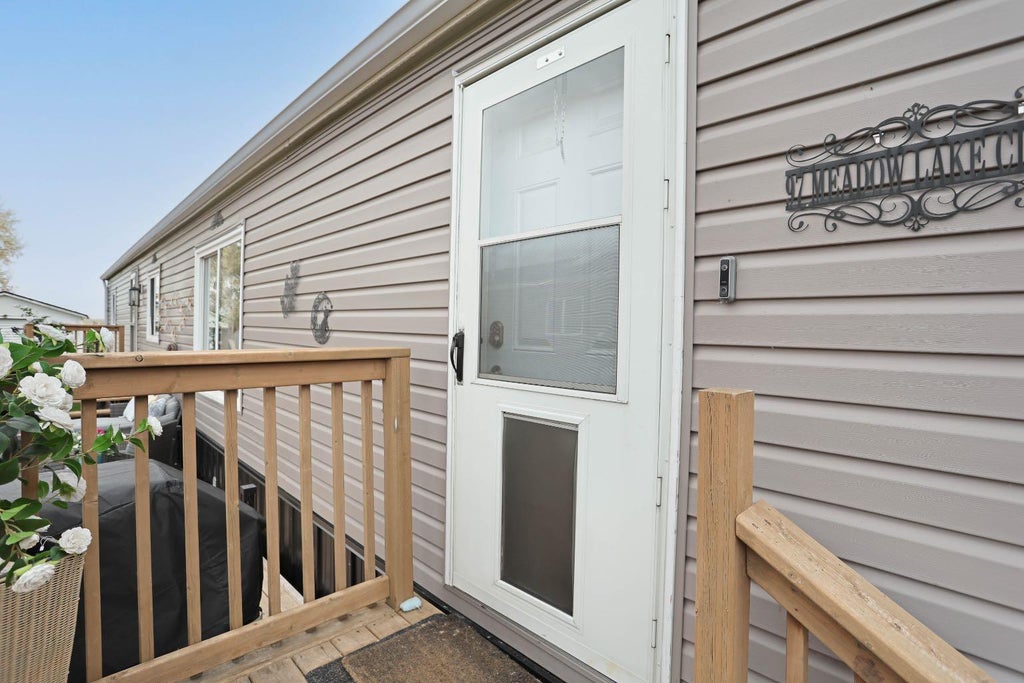 Photo of 97 Meadow Lake Close E, Brooks, AB T1R 1G1 (MLS # A2353138)