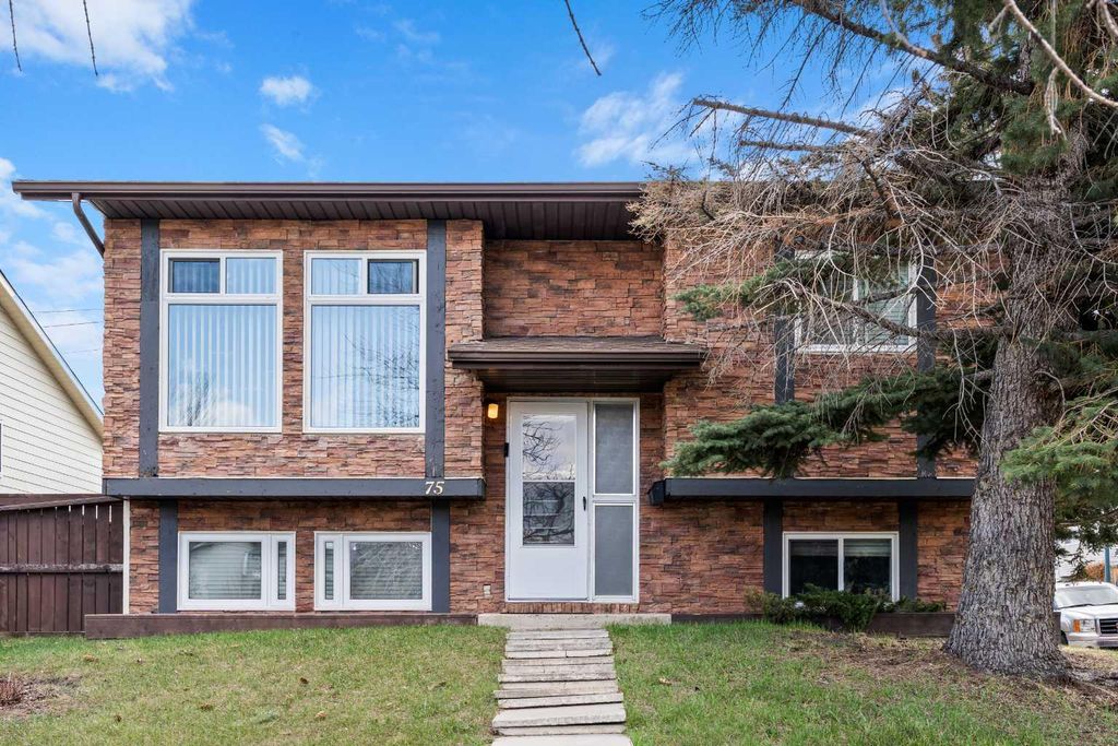 Photo of 75 Bedford Drive NE, Calgary, AB T3K 2N9 (MLS # A2312183)