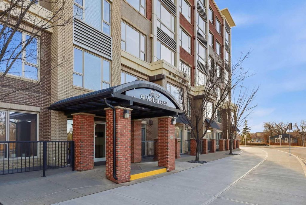 Photo of 35 Inglewood Park SE #414, Calgary, AB T2G 1B5 (MLS # A2294940)