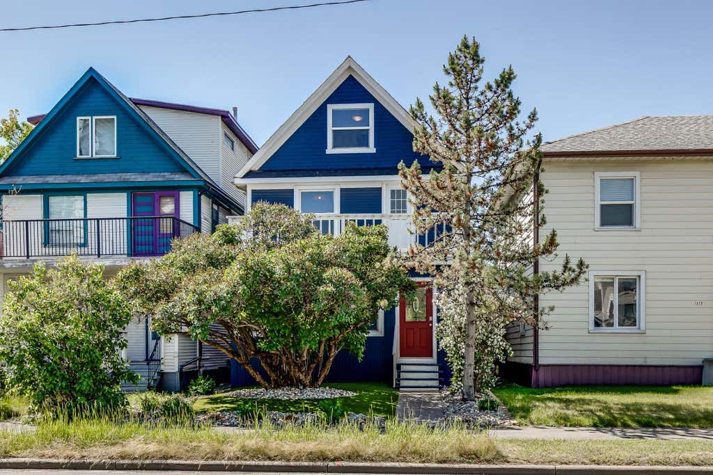 Photo of 1517 12 Avenue SW, Calgary, AB T3C 0R1 (MLS # A2335284)