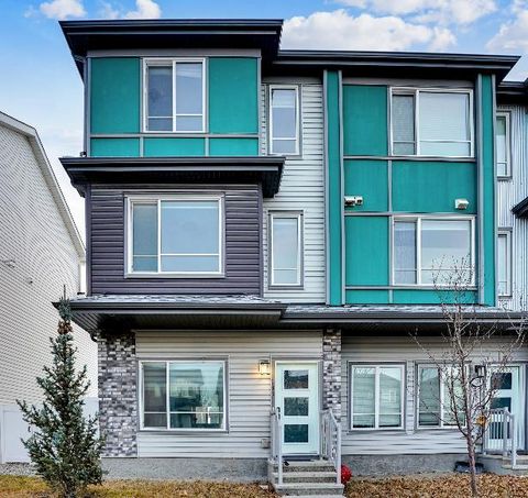 131 LUCAS Boulevard Calgary AB T3P 1H9