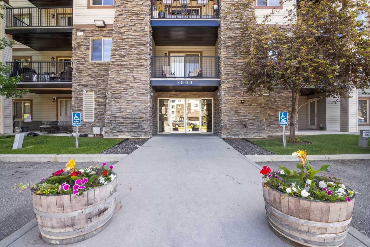 8 Bridlecrest Drive SW 2431