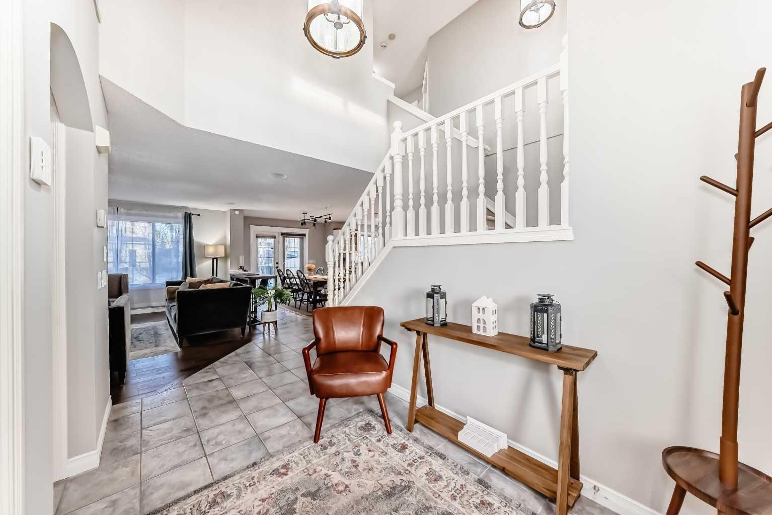 115 WEST LAKEVIEW Circle