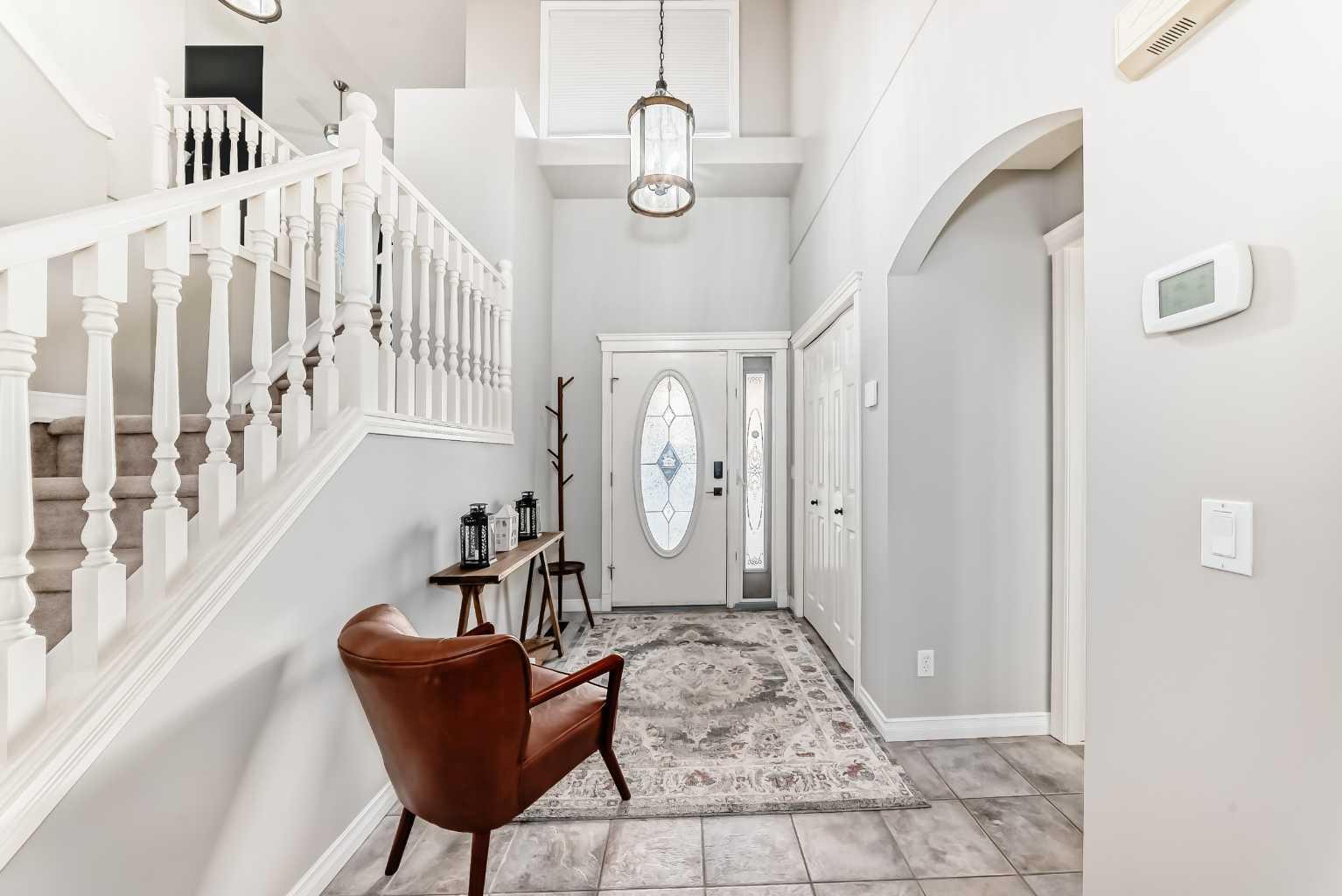 115 WEST LAKEVIEW Circle