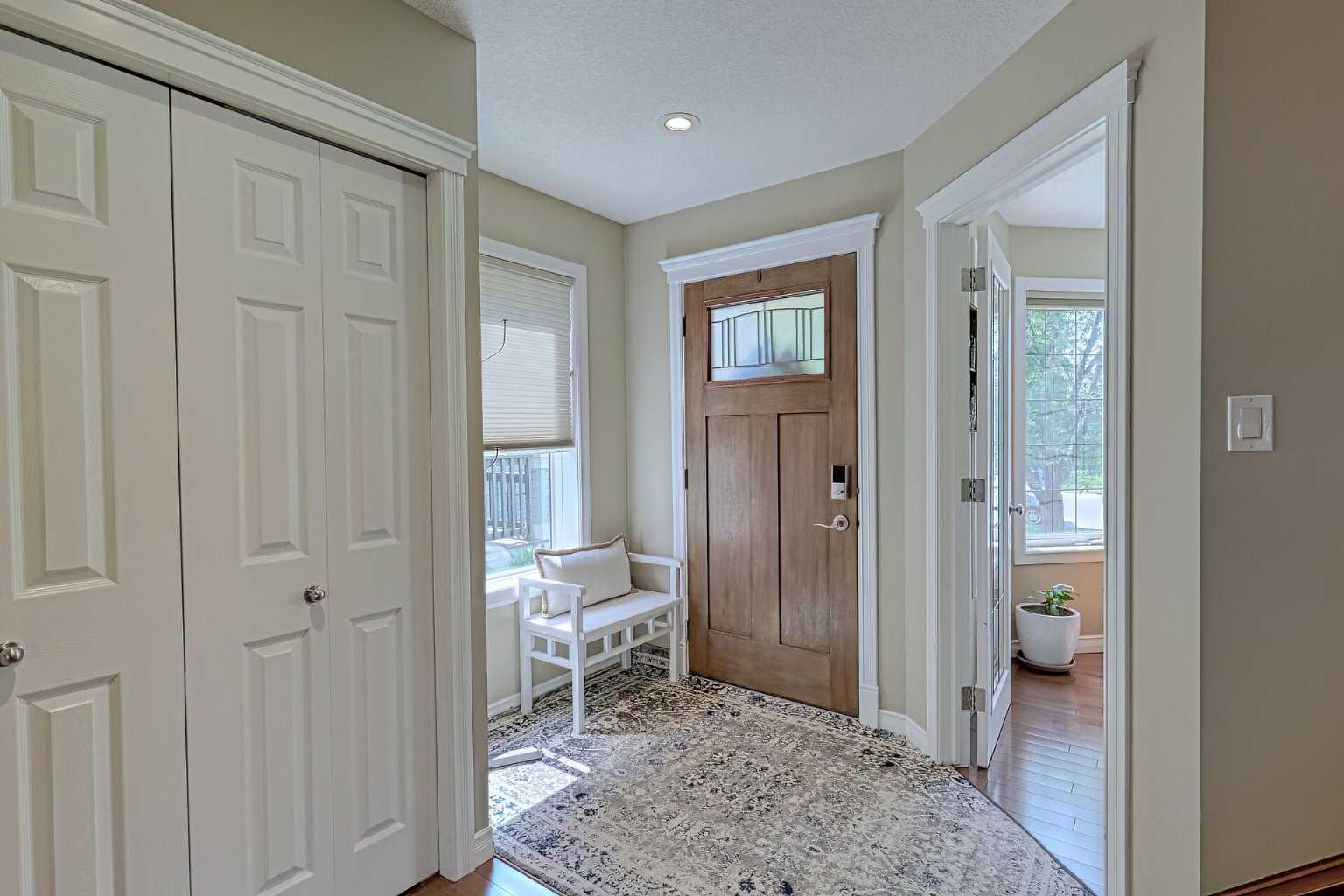 179 West Lakeview Passage