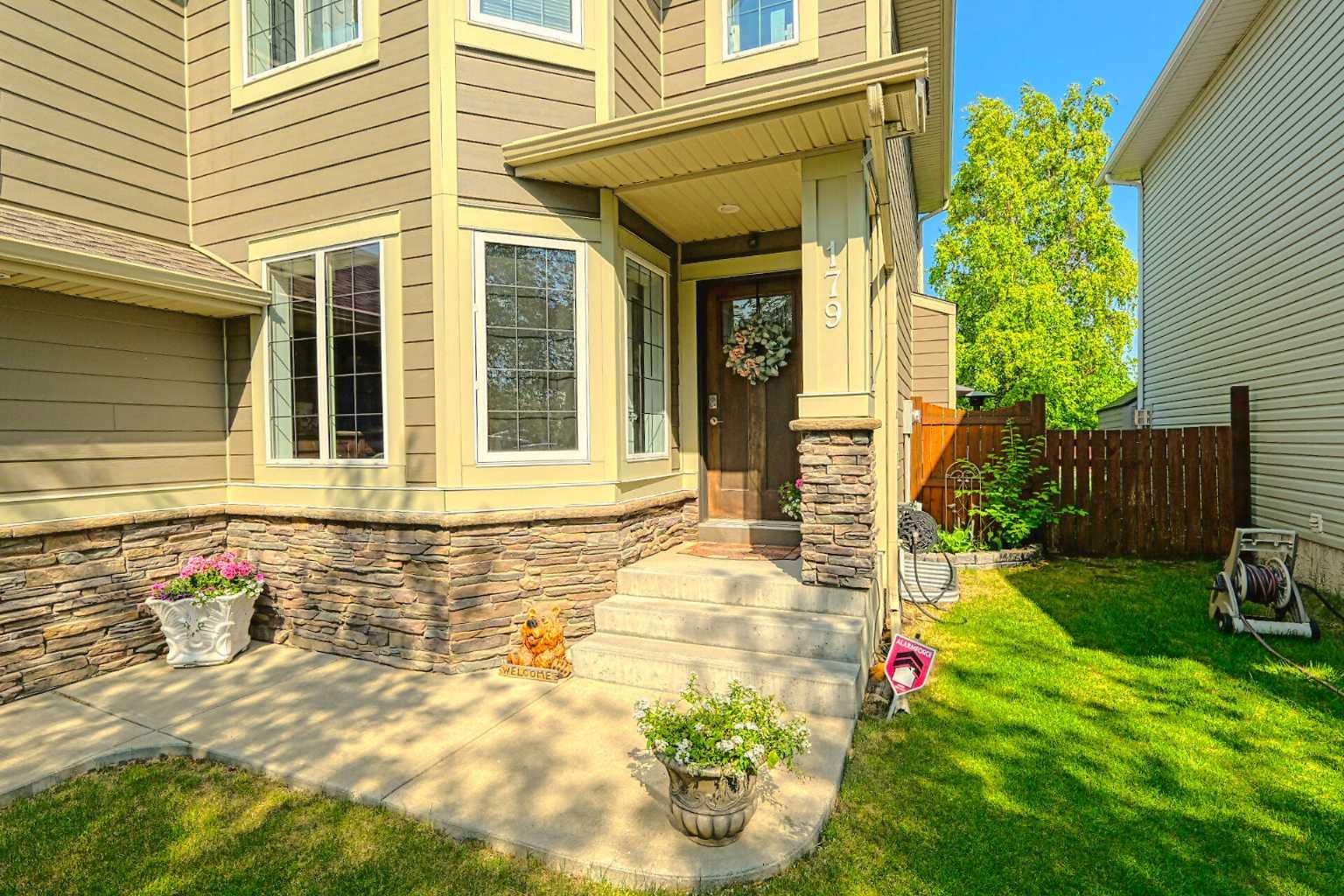 179 West Lakeview Passage