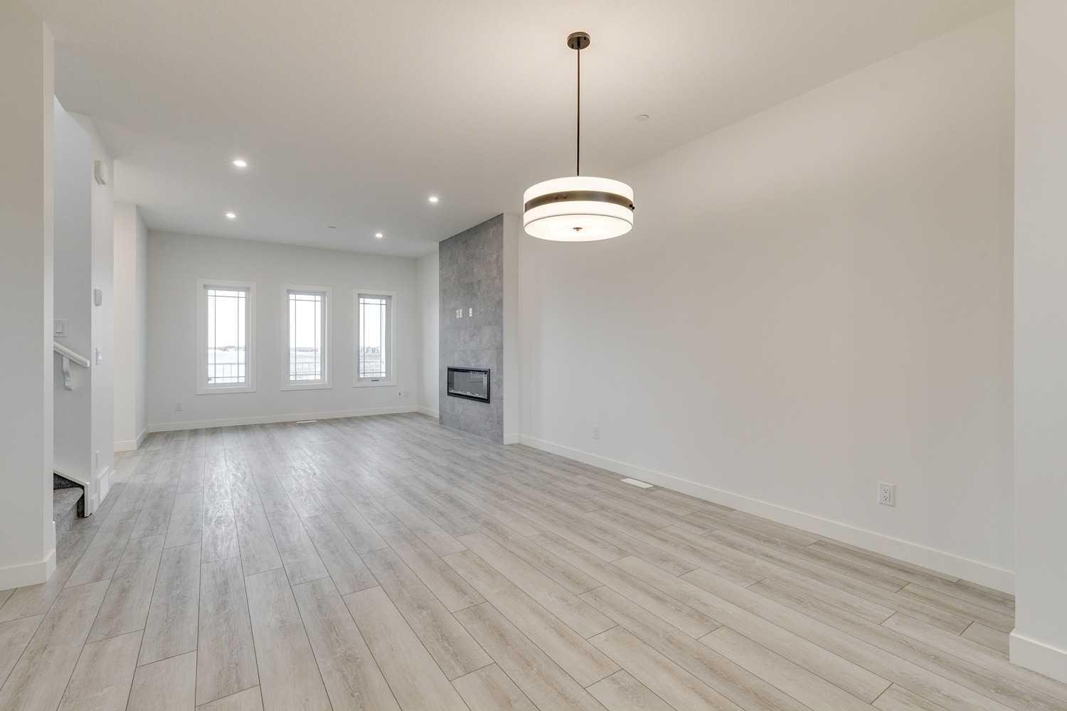 479 Hotchkiss Manor SE