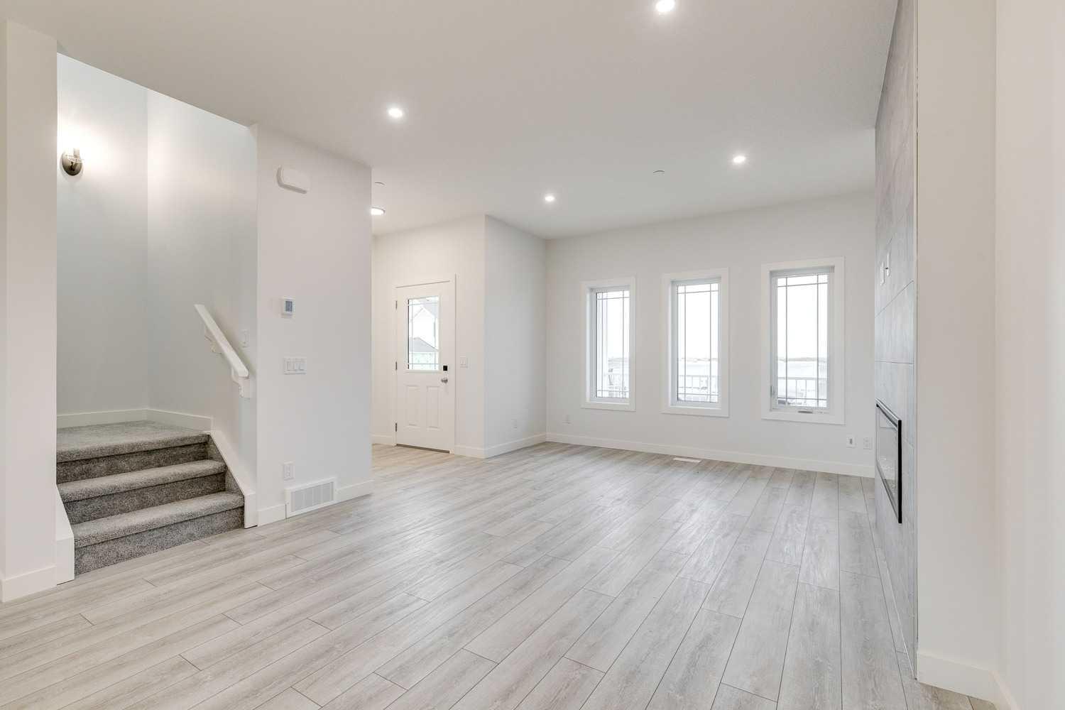 479 Hotchkiss Manor SE