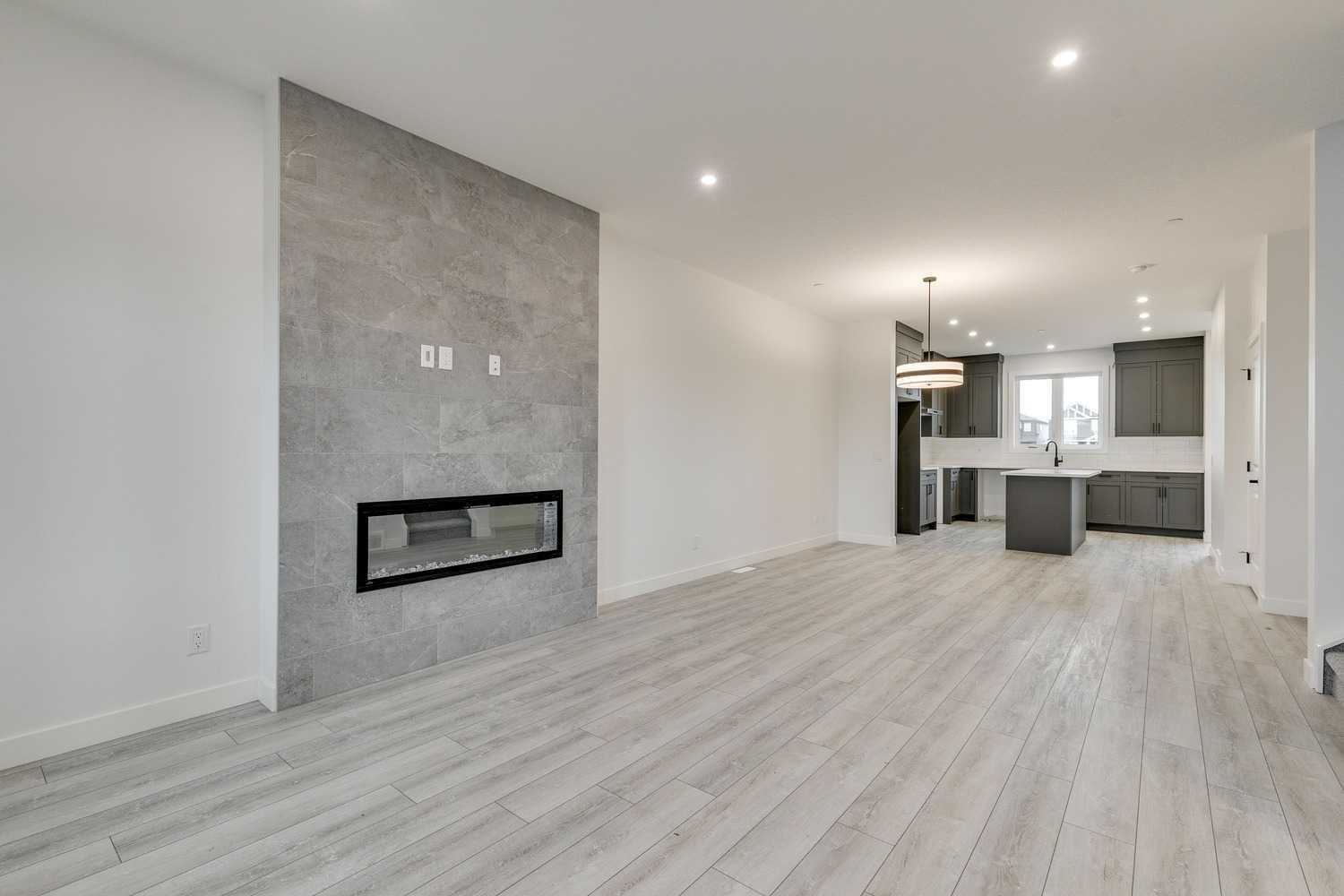 479 Hotchkiss Manor SE