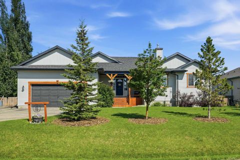 Photo of 14 Lloyd Crescent NE, Langdon, AB T0J 1X1 (MLS # A2331256)