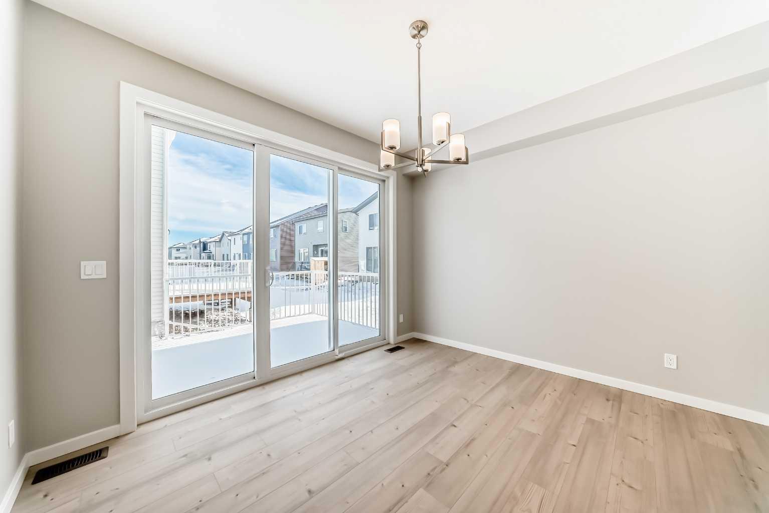 182 Walgrove Manor SE